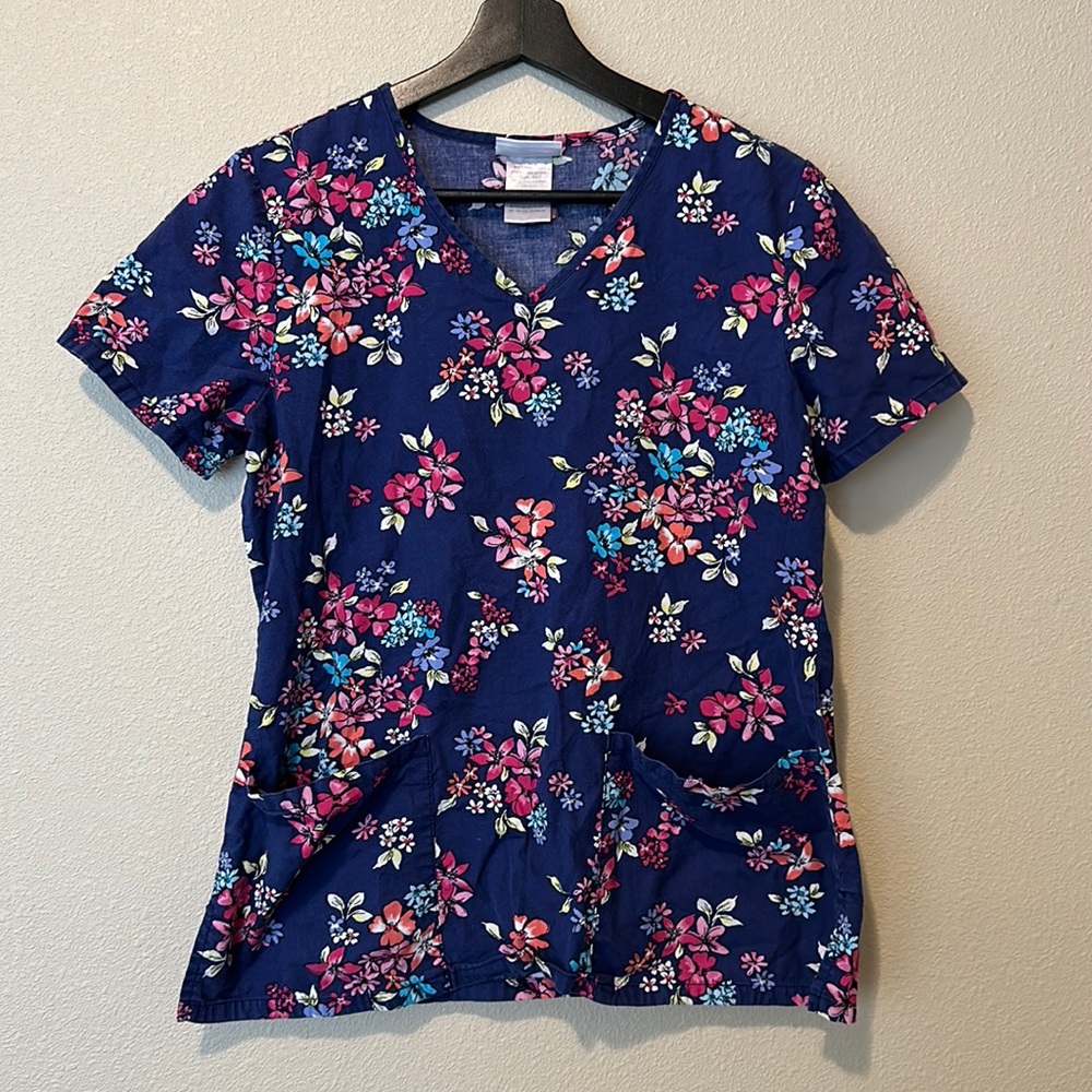 Scrub Star Top